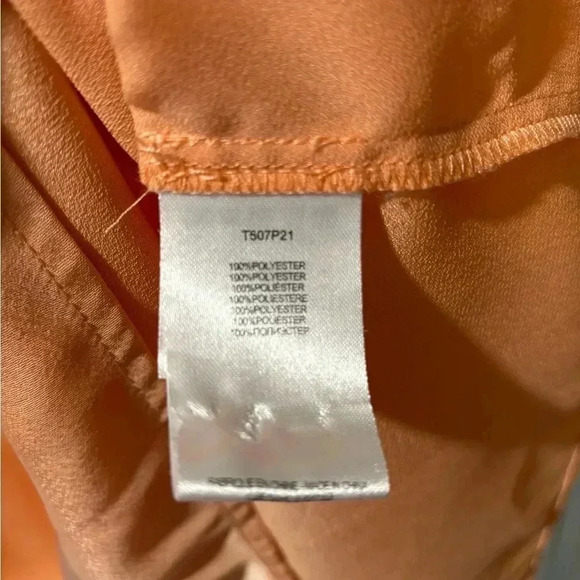 💕3/$25💕 Molly Bracken  Premium Blouse - Picture 4 of 4